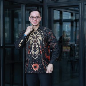 Batik Sultan Adi. Kemeja Batik Lengan Panjang Pria